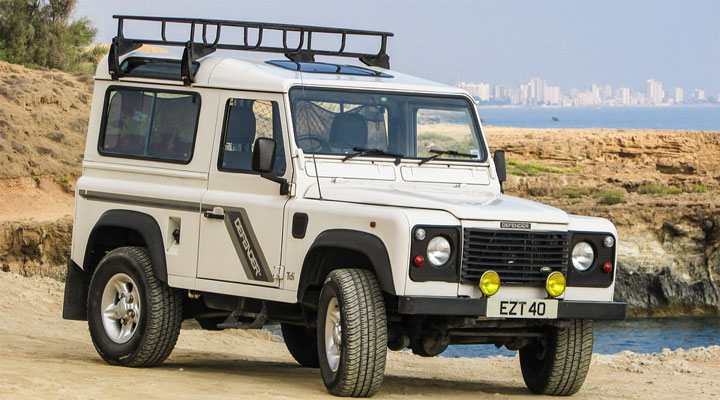 Land Rover Defender Destroyed By U.S. Customs